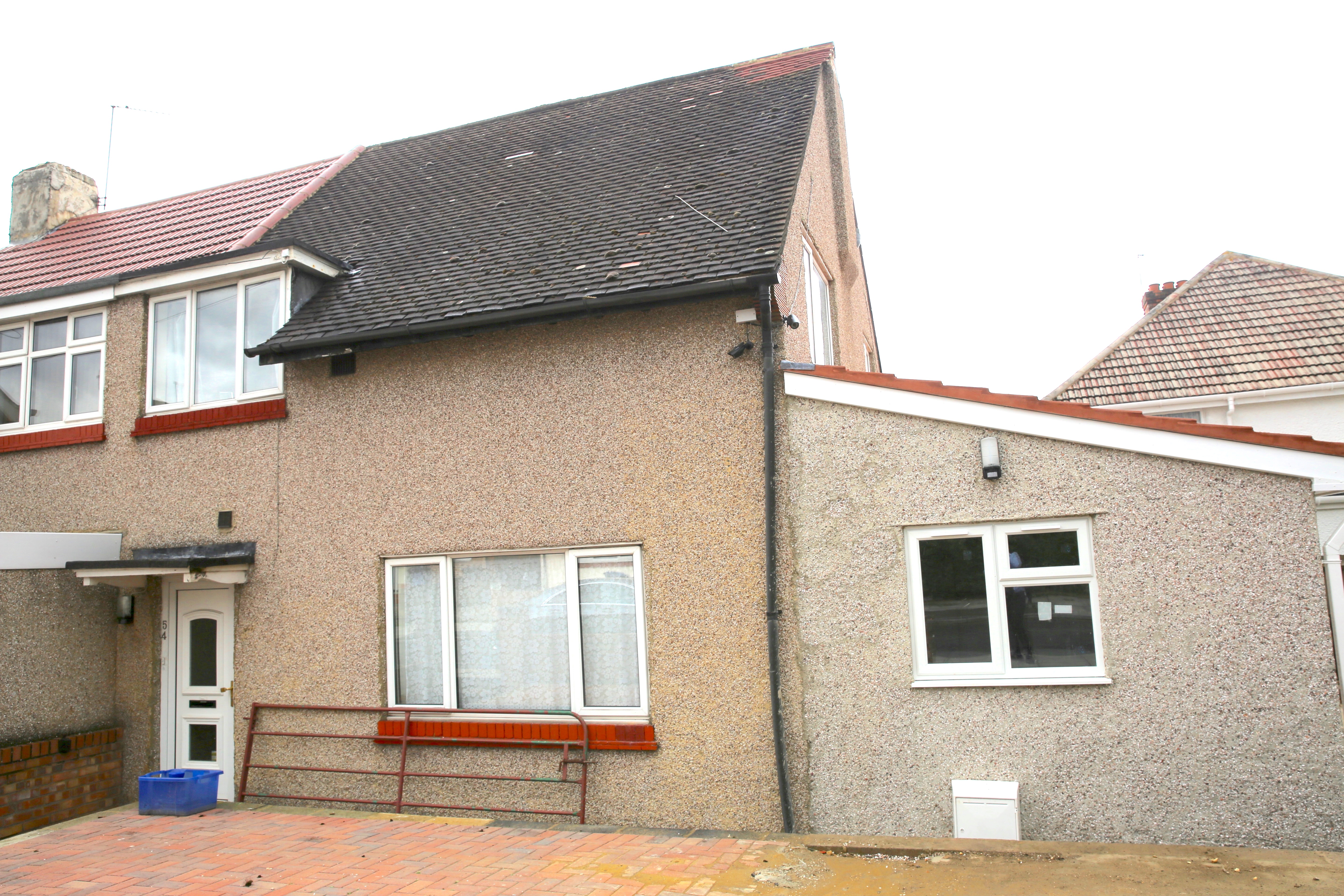 Young professional houseshare in East Acton